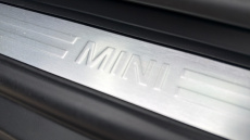 MINI Hatchback 1.5 Cooper Classic 3dr Auto Petrol Hatchback